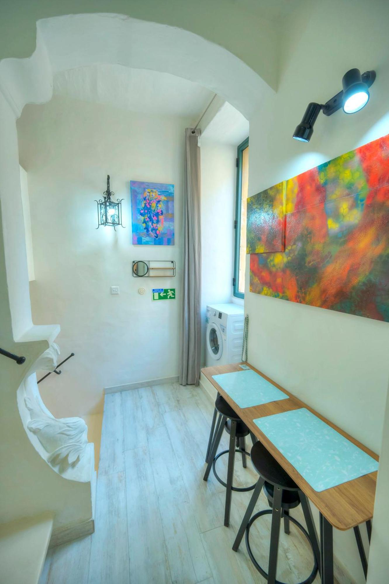 Charming 3 Storey Apartment In Valletta Centre, Ngri1-1 Zewnętrze zdjęcie
